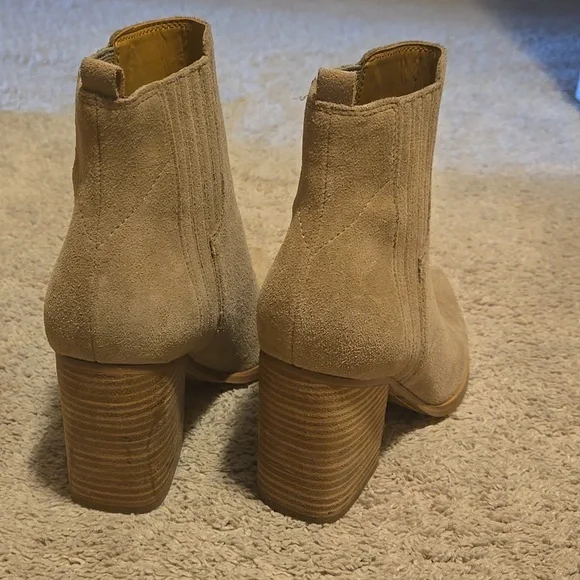 Marc Fisher suede Oshay booties - Picture 3 of 6